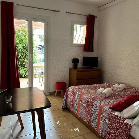 Le Clos Des Arbousiers Лингиццета Экстерьер фото