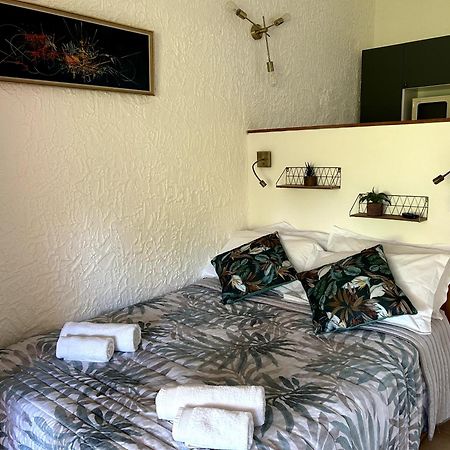 Le Clos Des Arbousiers Лингиццета Экстерьер фото