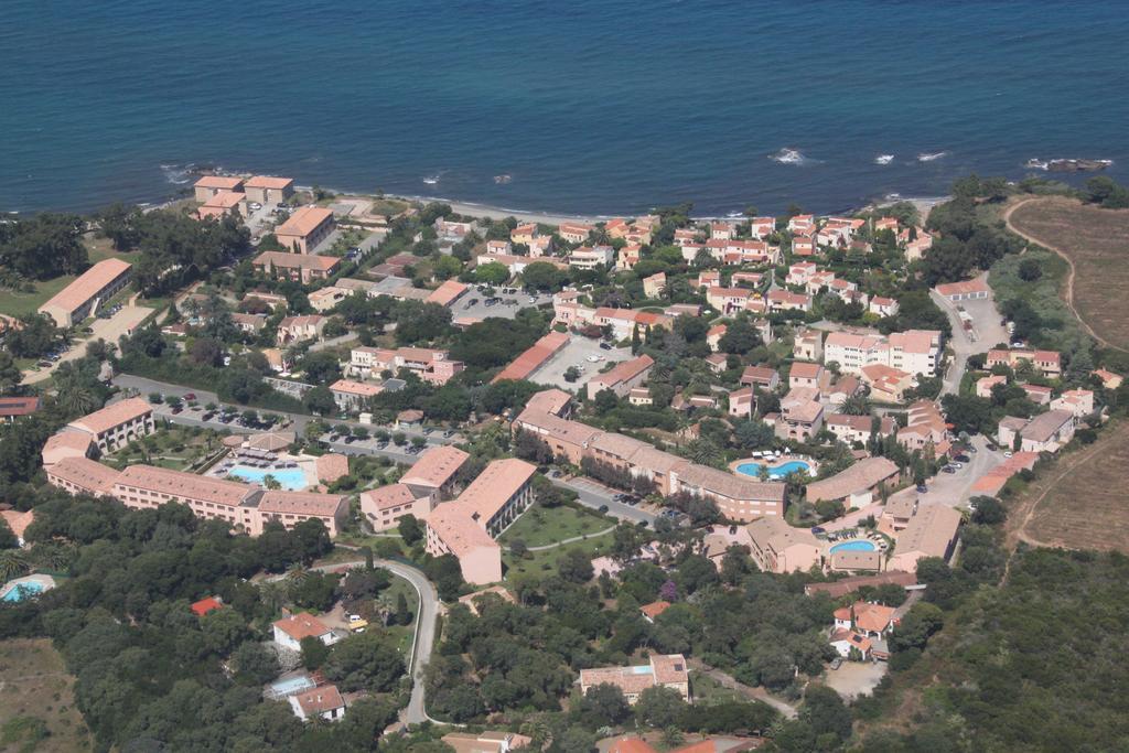 Le Clos Des Arbousiers Лингиццета Экстерьер фото